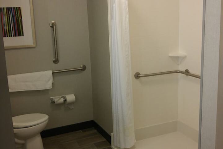 Holiday Inn Express & Suites Shippensburg by IHG