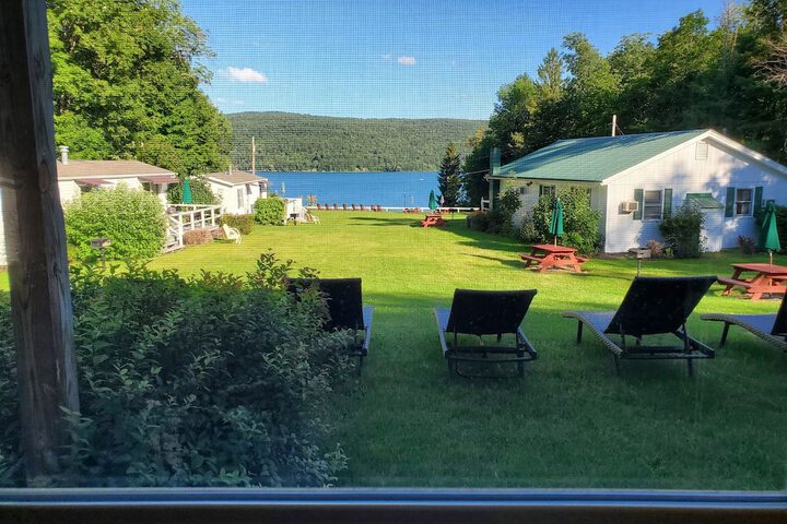 Lake View Motel