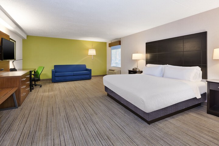 Room 18 of 40