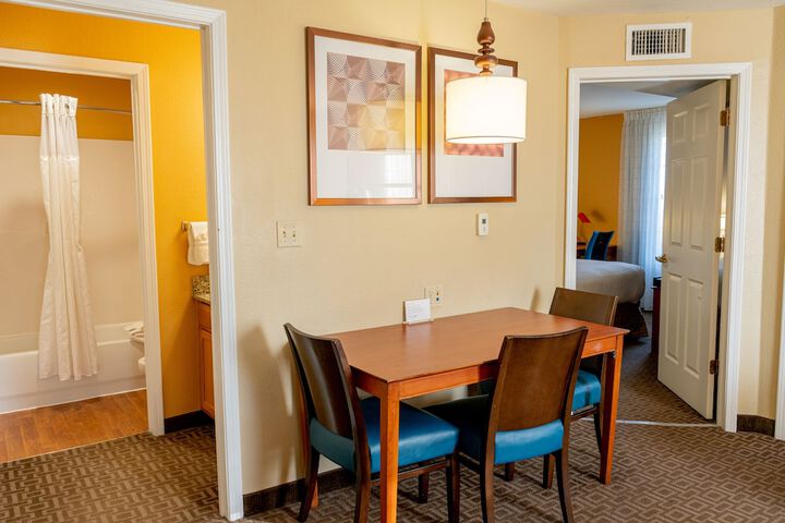 Room 19 of 37