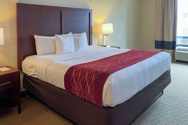 Room 33 of 85