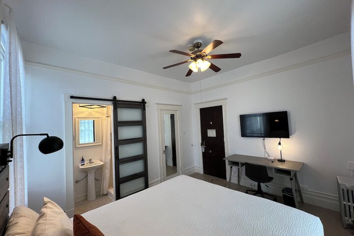 Room 21 of 41