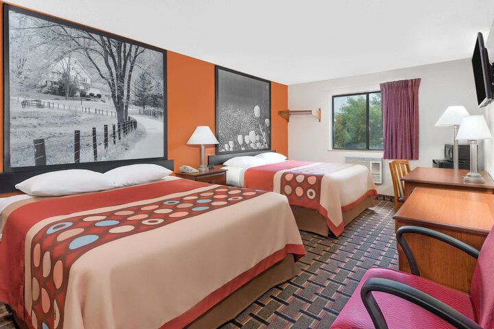 Room 14 of 14