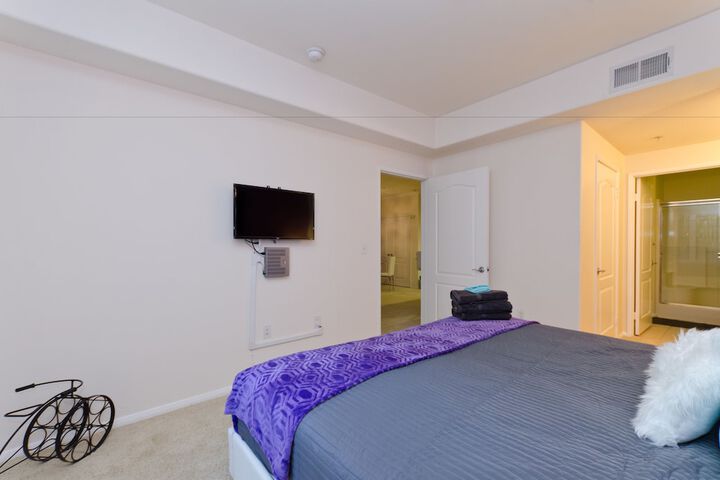 Room 30 of 65
