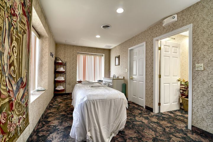 Roosevelt Inn and Suites Saratoga Springs