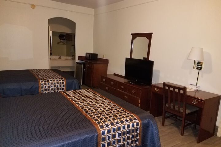 Room 28 of 34