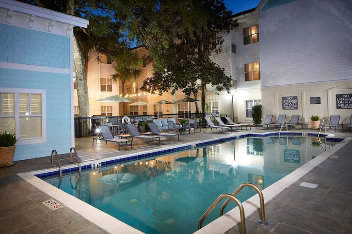 Pool 6 of 39