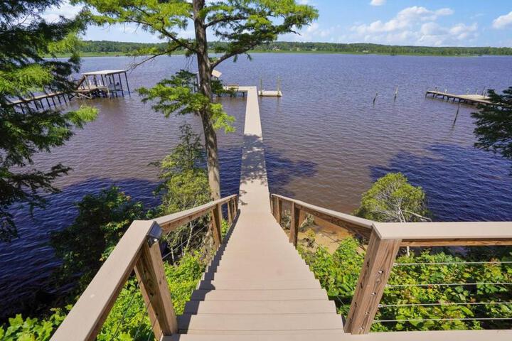 Chickahominy Riverside Guest Home by Williamsburg