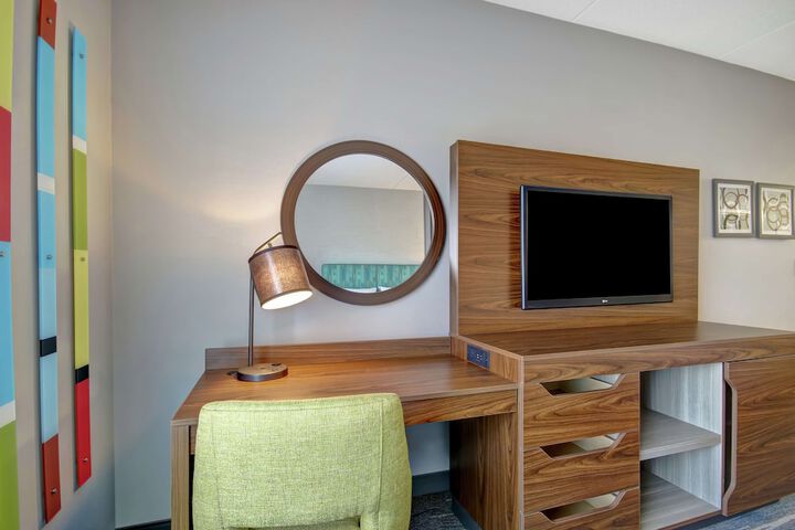 Room 37 of 59