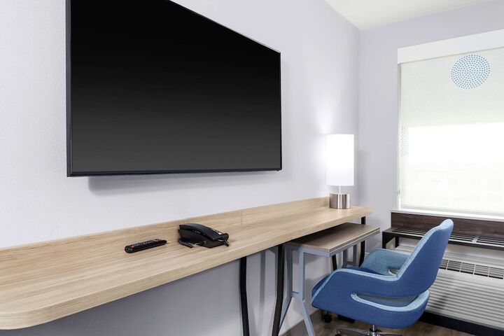 Room 8 of 25