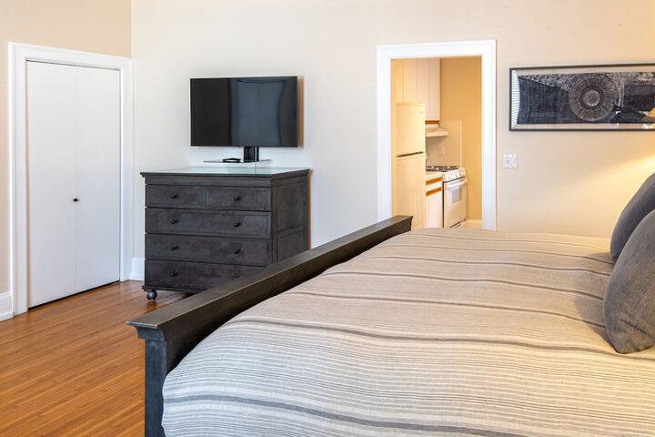 Room 121 of 158