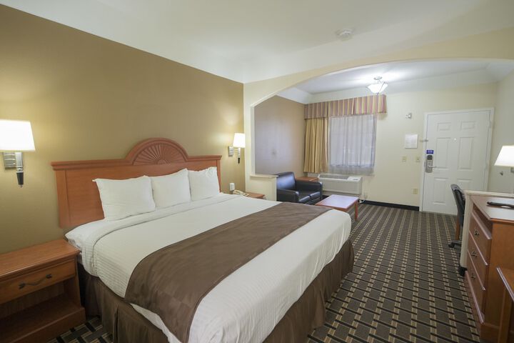 Room 14 of 33