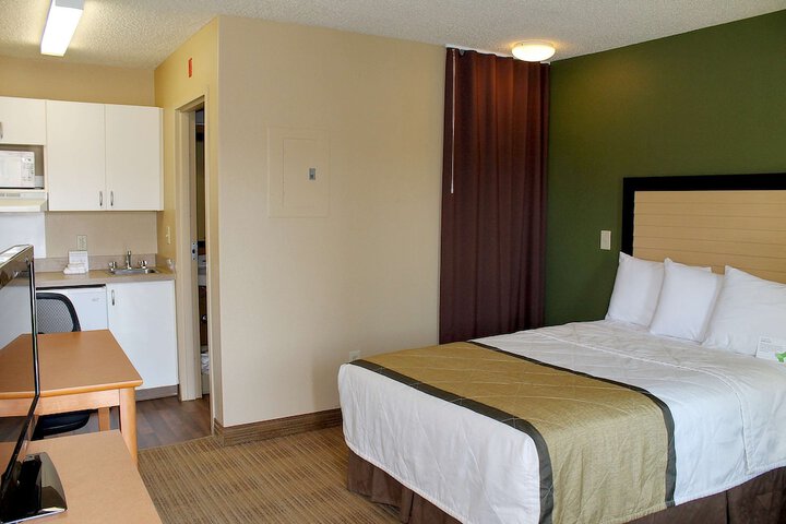 Room 8 of 22