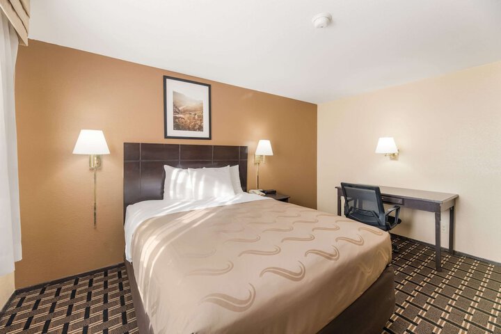 Room 21 of 28