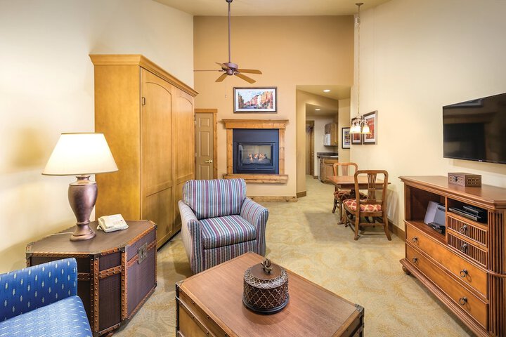Room 21 of 27