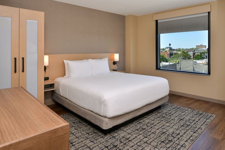 Room 14 of 42