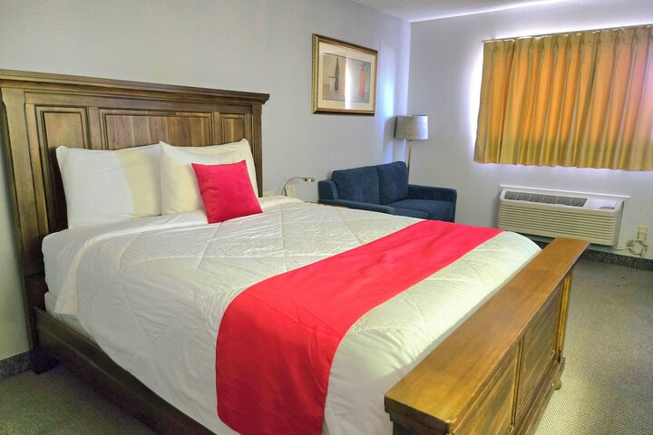 Room 18 of 21