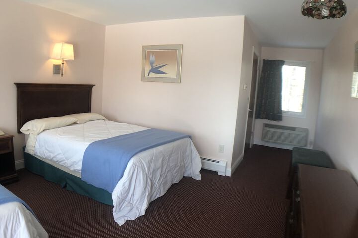 Room 13 of 20