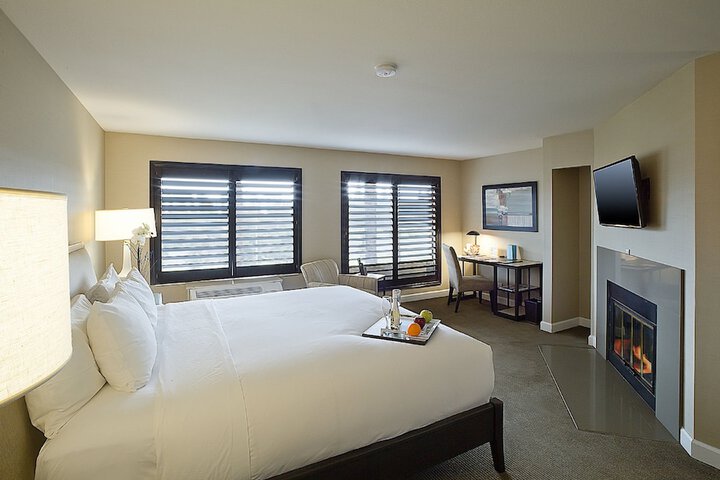 Room 10 of 38