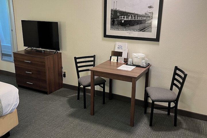 Room 25 of 43
