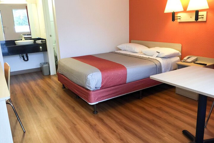 Motel 6 Roseville MN - Minneapolis North