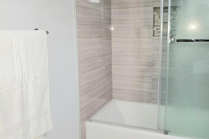 Stunning Ocean View Modern 1 BDR Private Entry Suite