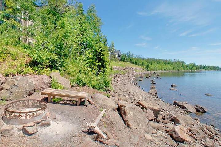 Superior Shores