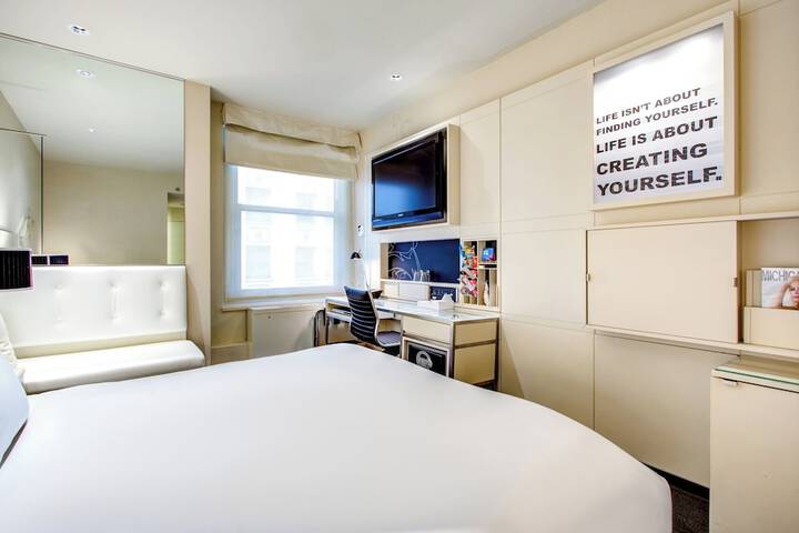 Room 58 of 112