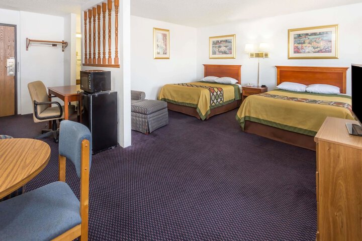 Room 7 of 13