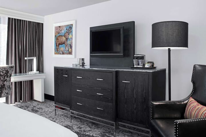Room 14 of 43