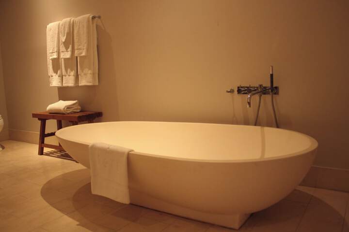 Room 6 of 21