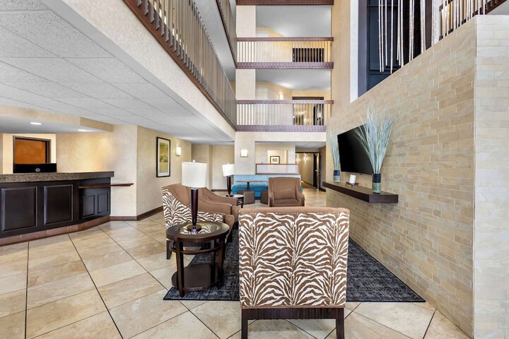 Hotel Interior 10 of 40