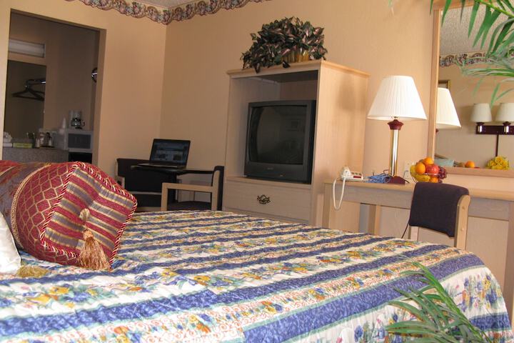 Room 16 of 25