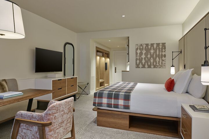 Room 26 of 60