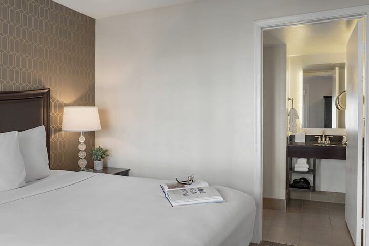 Room 21 of 42