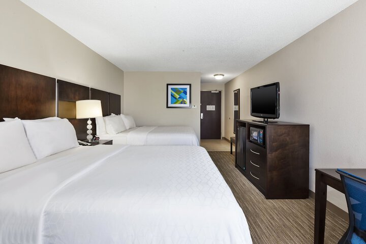 Room 15 of 40