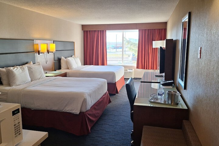 Radisson Hotel & Suites Fort McMurray