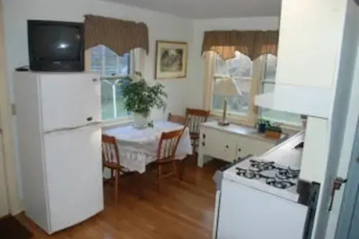 HALYARD GUEST HOUSE