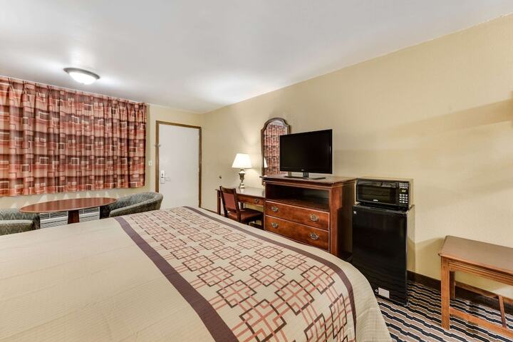 Room 15 of 39