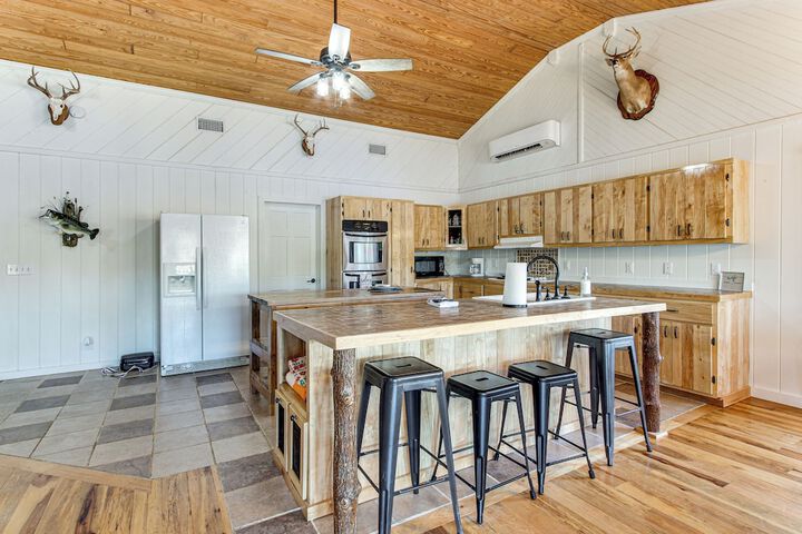 Tranquil Gantt Lake Home w / Deck & Patio!