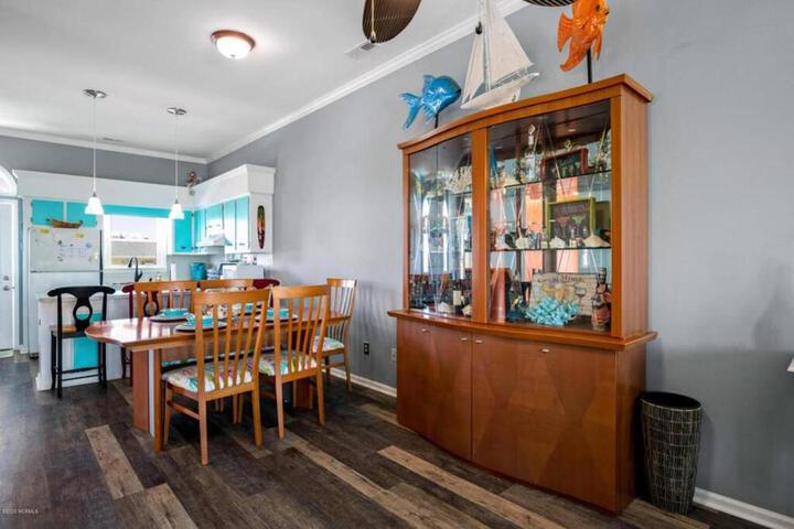 Aqua Haven - Second Street from Beach Home