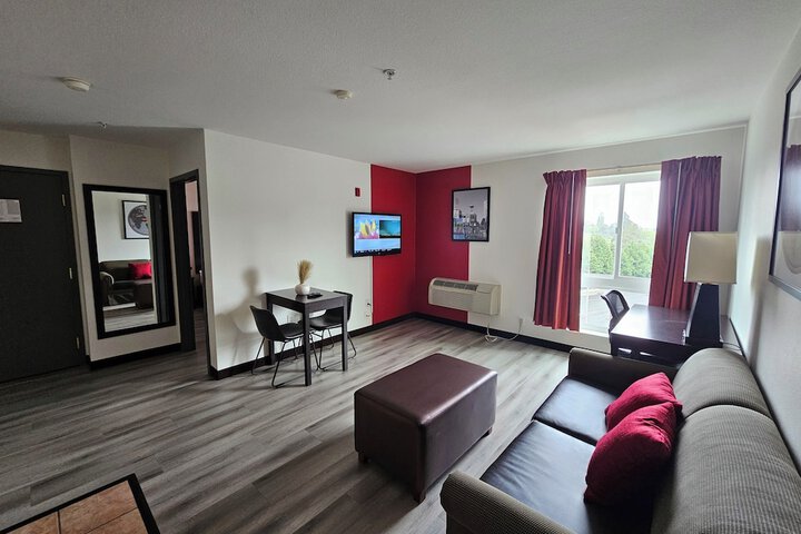 Room 10 of 15