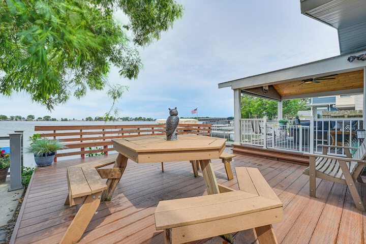 Anglers Cottage on Lake Cornelia: Pets Welcome!