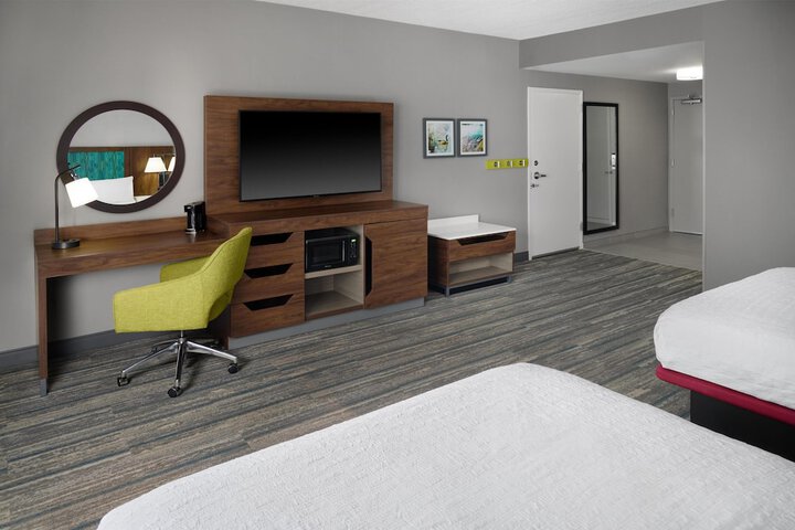 Hampton Inn & Suites Parsippany / North