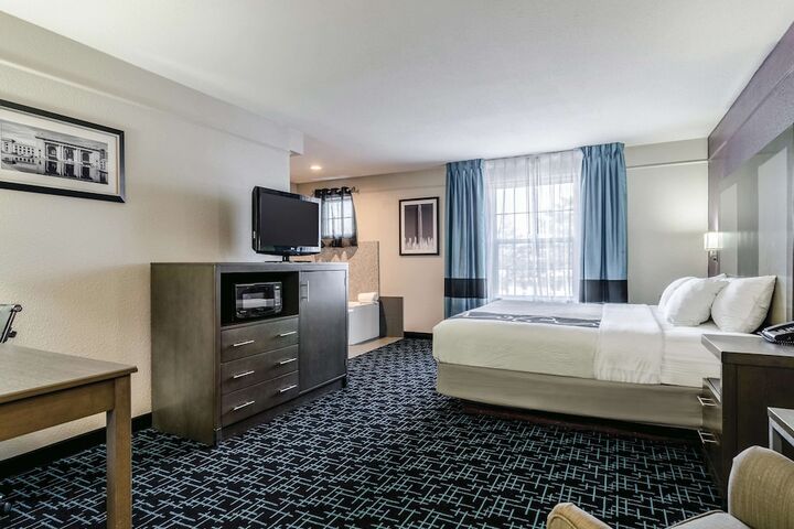 Room 36 of 48