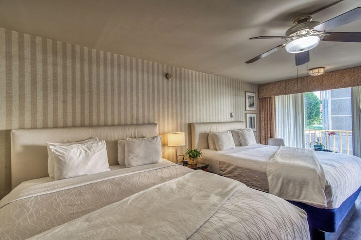 Room 27 of 143
