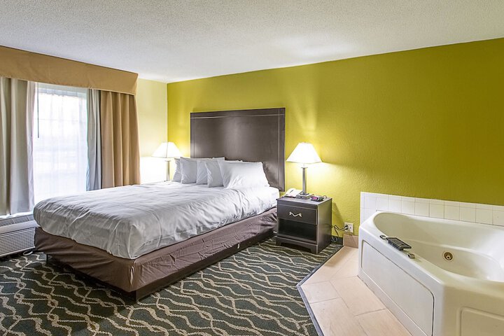 Room 21 of 71