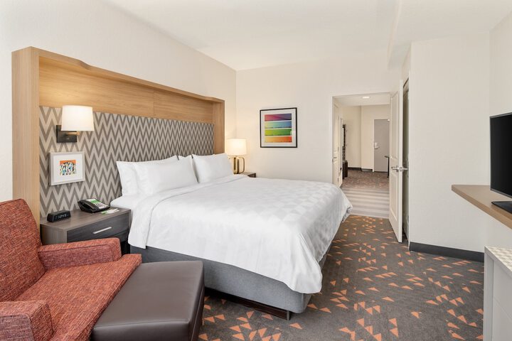 Room 40 of 92