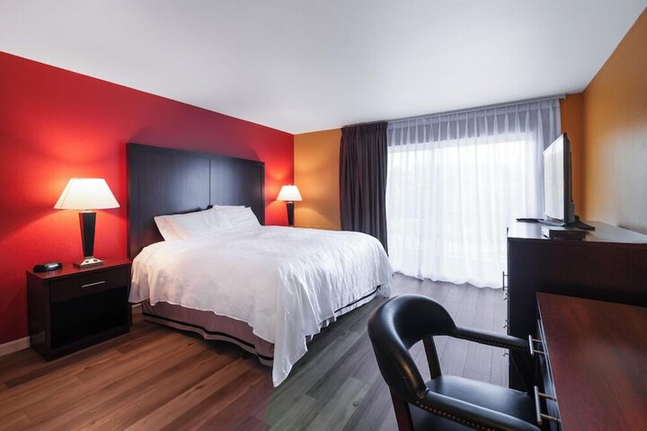 Room 9 of 15