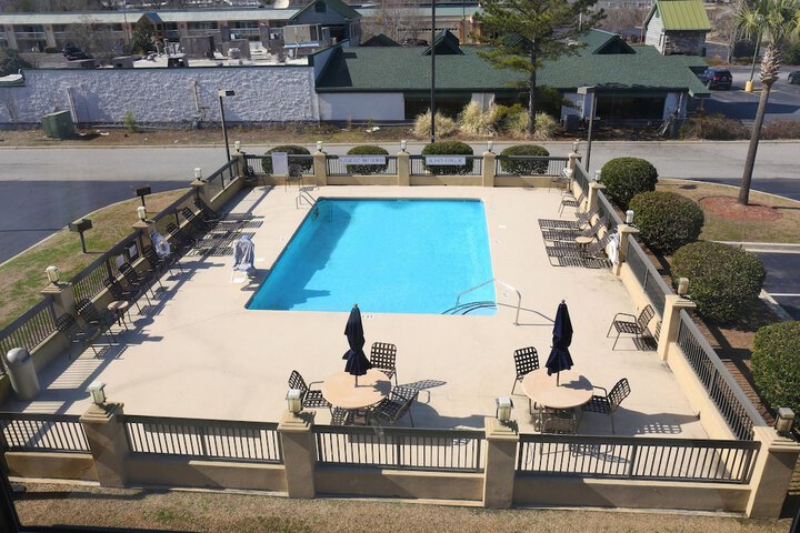 Pool 6 of 39